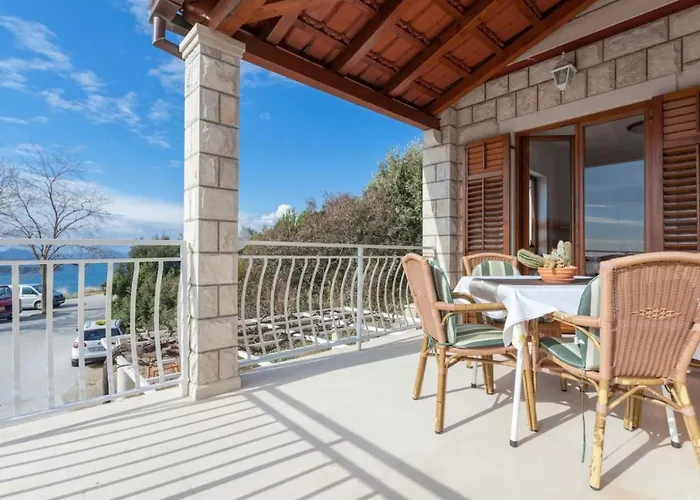 Apartment And Rooms Villa Marijo